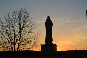 Szent Andrea mögött le megy a nap.