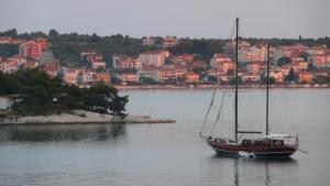 Trogir esti fényei