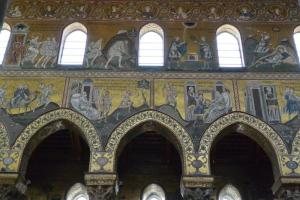 Szicília, Monreale, belső oldalfal mozaik diszítése