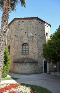 Ravenna, Battisterio degli Ariani