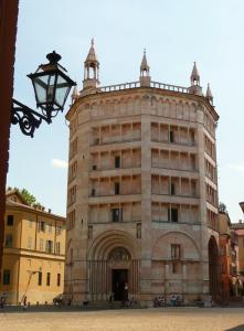  Parma, Batisterio/ Keresztelő kápolna1196-bol.