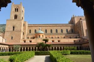 Szicilia, Monreale Dom  oldalnézet